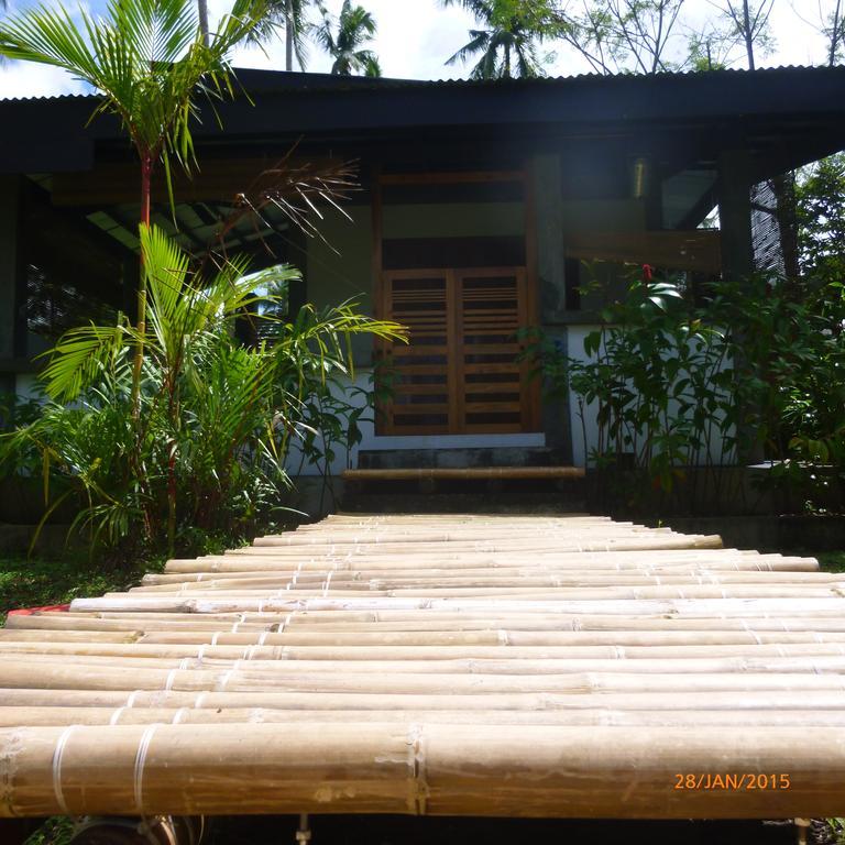 Somewhere Else Boutique Resort Mambajao Quarto foto